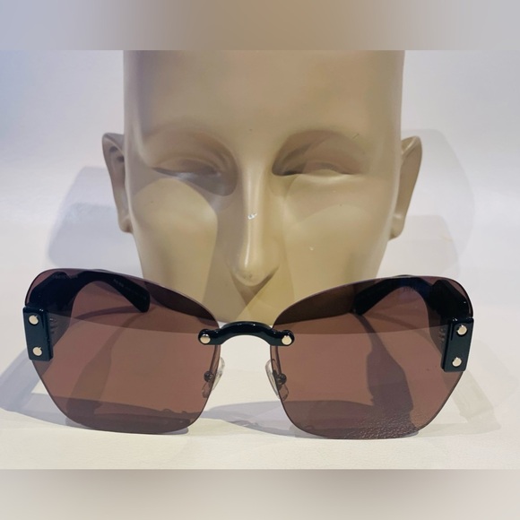 New MIU MIU Sunglasses - Picture 10 of 12